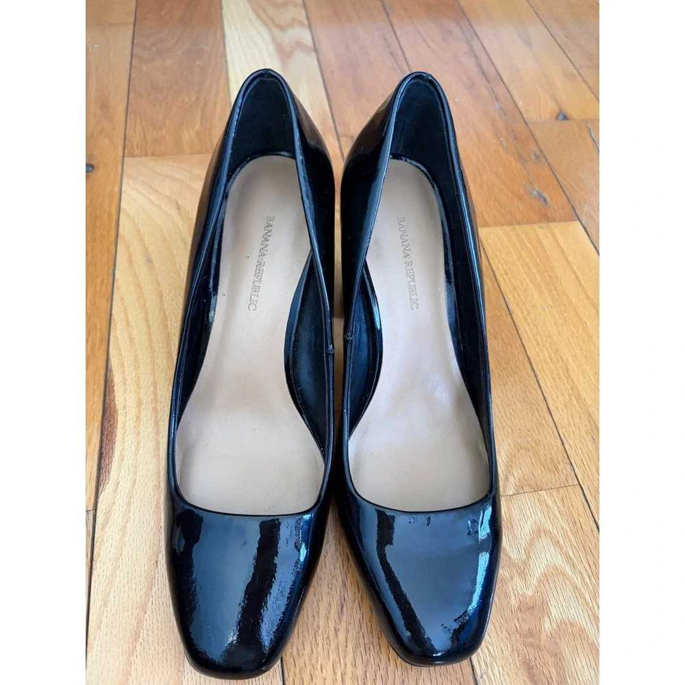 Banana Republic Women's Size 7 Shoes Black Patent Leather Career Heels